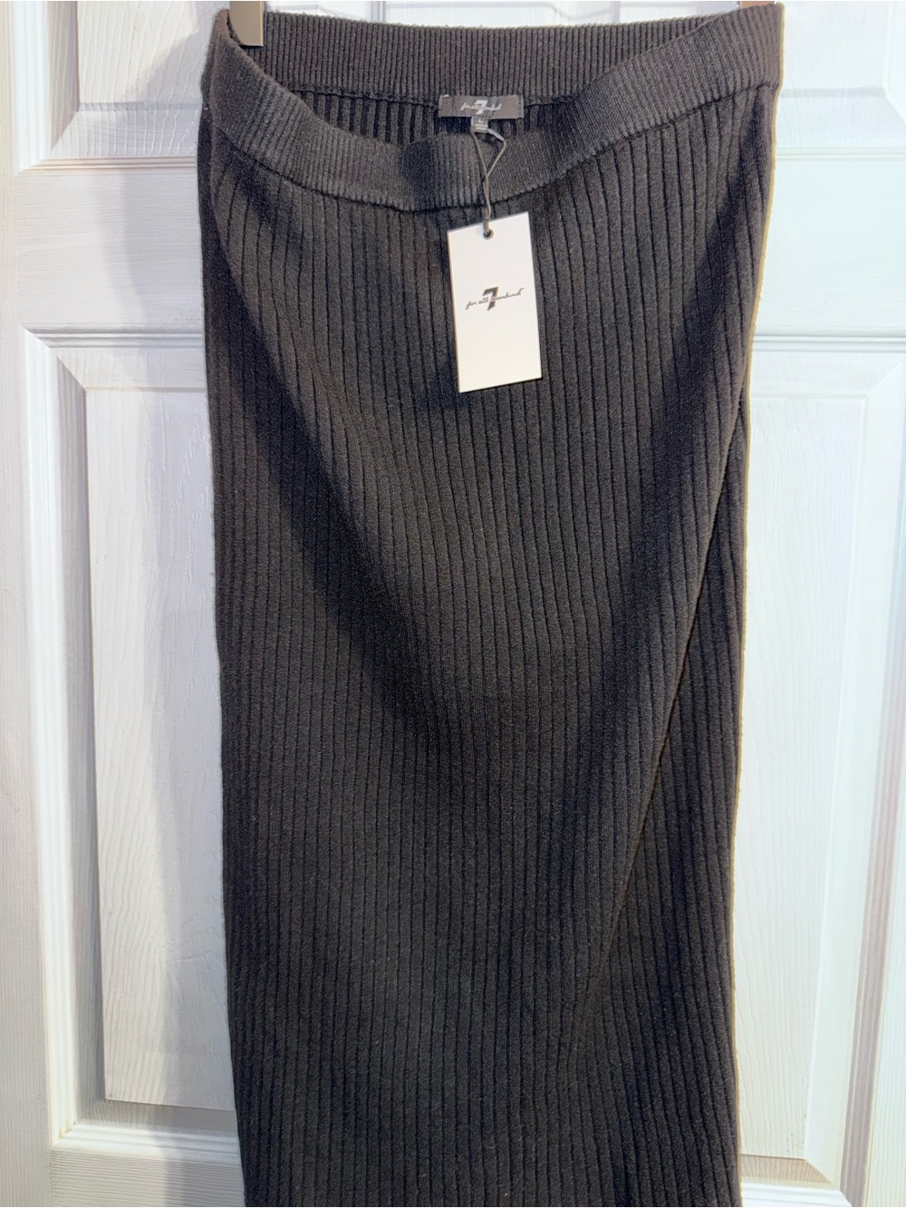 NWT 7 For All Mankind Ribbed Knit Midi Pencil Skirt Black Women’s Size Large - Picture 2 of 5